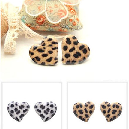 アズナヴール（aznavour)アニマル柄　豹柄　ハートピアス　レディースアクセサリー