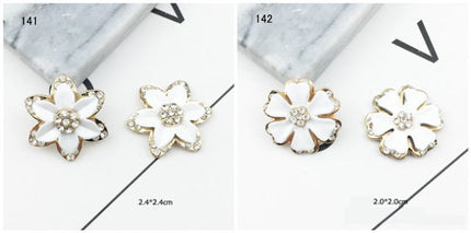 デコパーツ フラワー キラキラ フラワーパーツ  パーツ　ハンドメイドパーツ メタルデコパーツ アクセサリー材料 ゴールド金属カメリアパーツ・1個