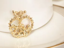 セール★デコパーツ アップル リンゴ ハンドメイドパーツ キラキラ　　王冠 チャーム アクセサリーパーツ 金属カメリアパーツ