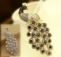 セール★デコパーツ　孔雀　ゴージャス　メタルデコパーツ・ハンドメイドパーツ・アクセサリー・デコパーツ・手芸・金属カメリアパーツ・1個